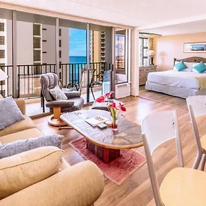 Tropical Escape, Ocean Views With Parking Apartment